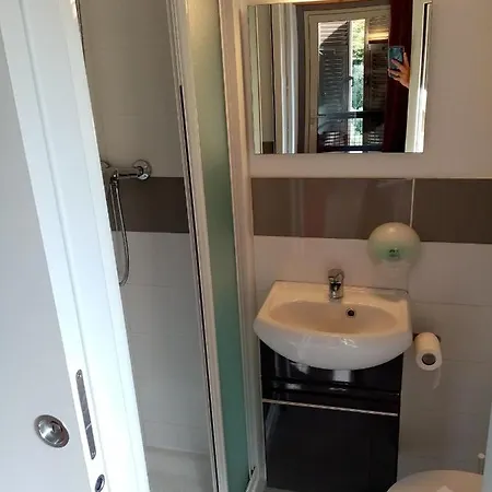 Le Relais De Monti 2* مينتون