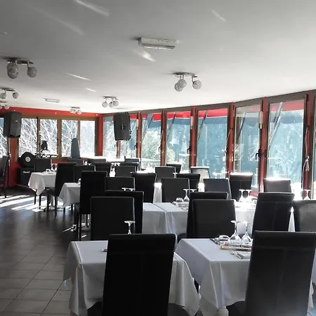 Le Relais De Monti 2*