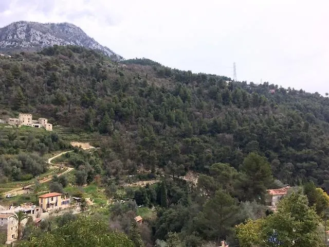 Le Relais De Monti Ментона