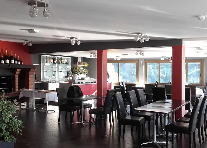 Le Relais De Monti 2* Ментона